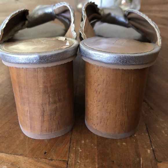 JACK ROGERS BLOCK HEELED MULE SIZE 9 - Picture 5 of 8